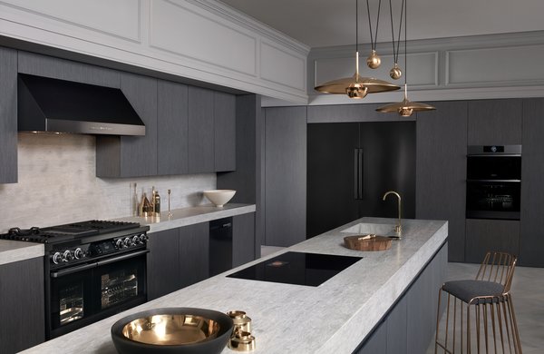 Dacor’s truefit integration combined the modern look of graphite stainless steel is designed to seamlessly blend in with a wider range of cabinetry. 