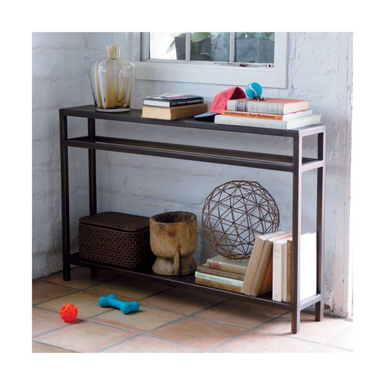 tips-for-decorating-a-console-table-in-an-entryway