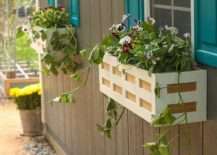 27-diy-flower-box-planters-for-fancy-windows-and-beyond