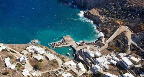 a-greek-island-wants-to-pay-you-565-a-month-to-move-there