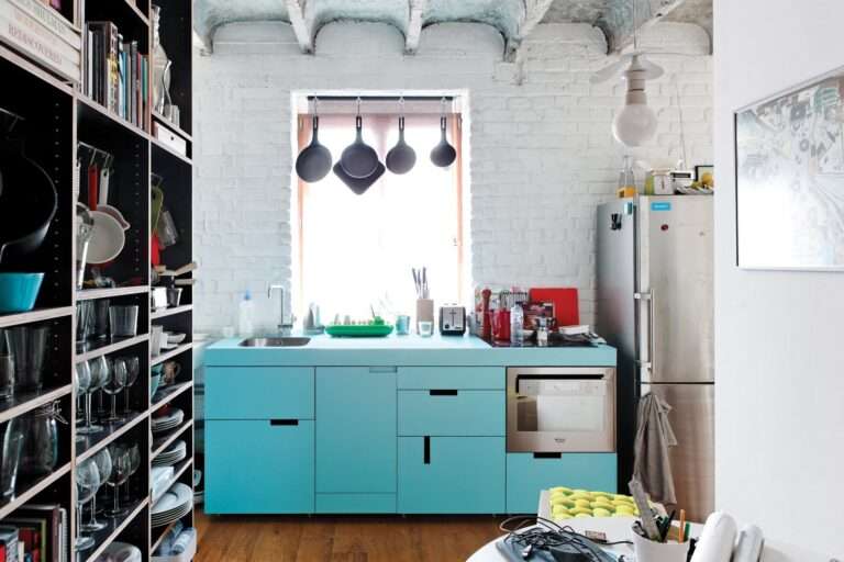10 Kitchens Dripping With Bold, Vivacious Color