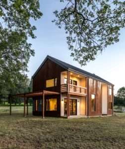 top-5-thoughtfully-updated-farmhouses-and-barns-of-the-week