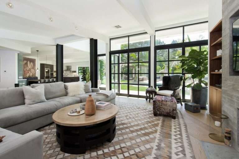 glee-star-lea-michele-lists-her-brentwood-bungalow-for-3