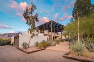 one-of-arizonas-most-architecturally-significant-homes-just-hit-the-market-for-2m