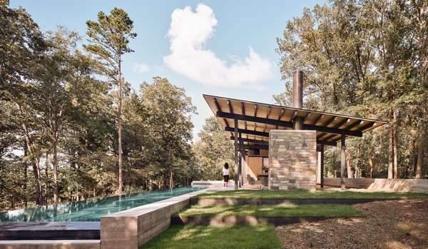 One Family’s Weekend Retreat in East Texas Lets Them Practically Live Outside