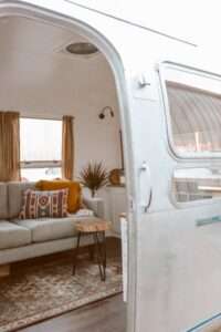 a-beautifully-retrofitted-1969-airstream-strikes-a-chord-with-a-nashville-musician