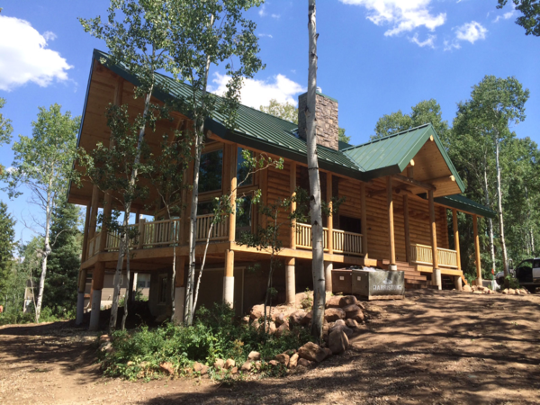 Bear River Country Log Homes produces kits composed of high-quality, pre-cut and sized building materials that are stamped for easy assembly. They offer both stock and custom-designed log homes milled from seasoned western woods including local pine varieties, spruce, and Douglas fir. 