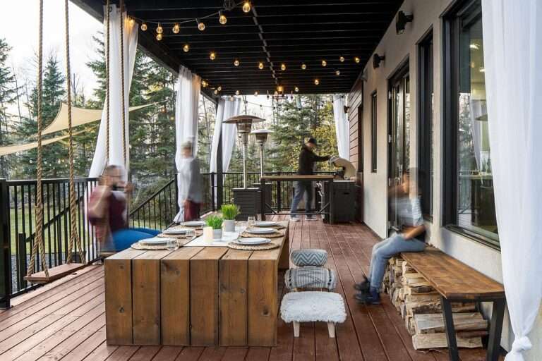 dining-on-the-porch-spend-a-bit-of-time-outdoors-this-summer