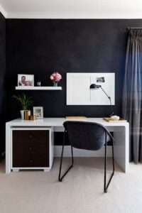dark-and-sophisticated-black-home-office-ideas-you-will-love