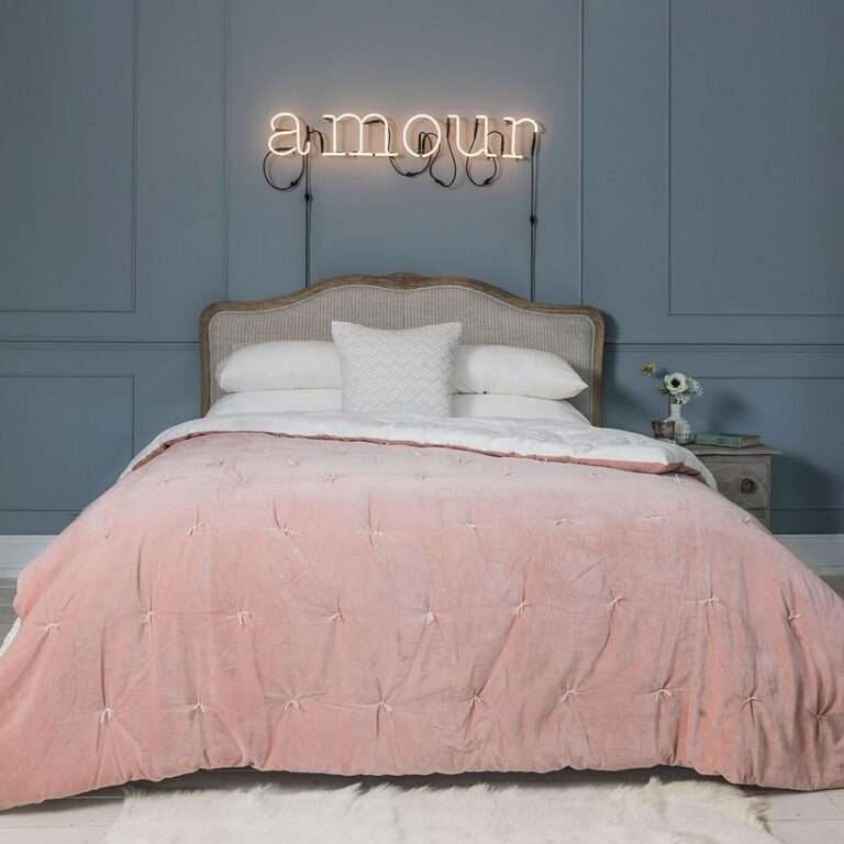 50 Stylish Ways To Add Color To The Bedroom