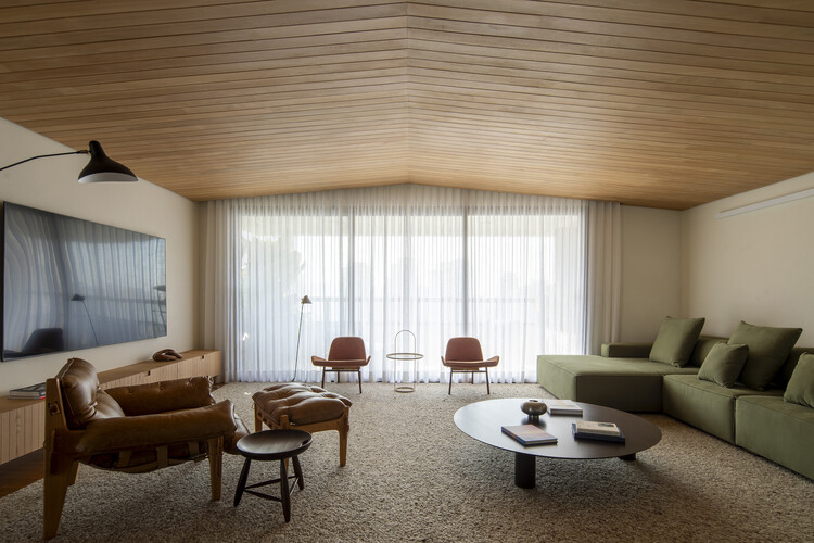 Ariramba Apartment / Estúdio BRA Arquitetura - Interior Photography, Living Room, Sofa, Table, Chair