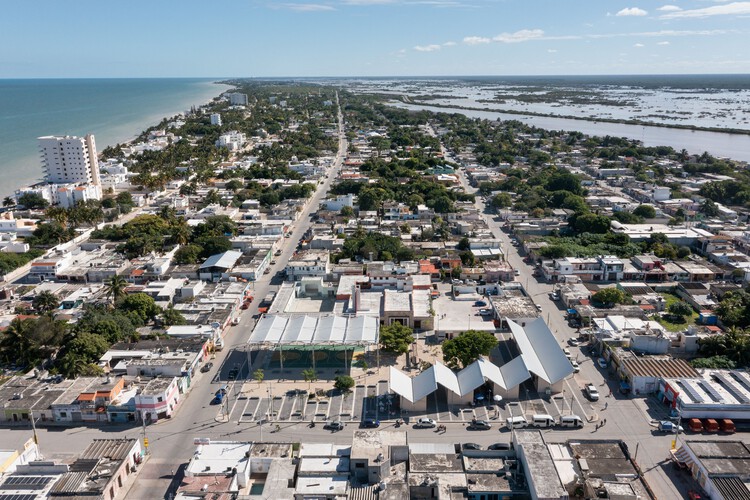 Chicxulub Market Plaza / Estudio MMX - Exterior Photography, Cityscape