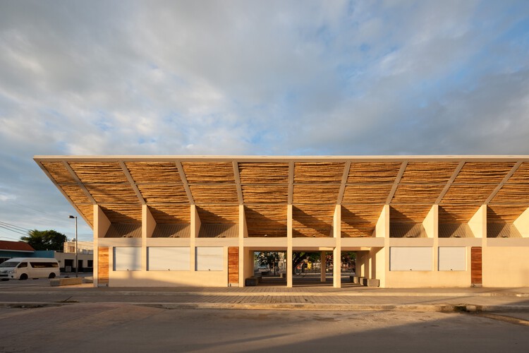 Chicxulub Market Plaza / Estudio MMX - Exterior Photography, Facade