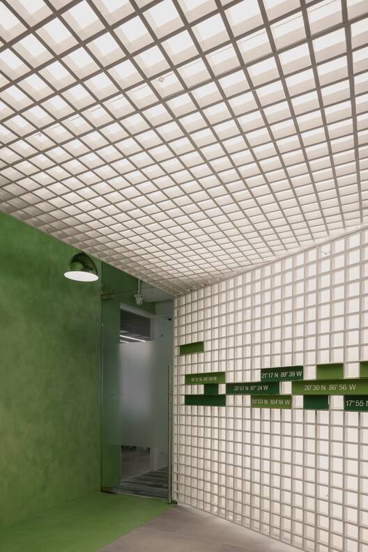 Corporativo IS 19 Offices / Prototype Architecture Studio - Interior Photography, Bathroom