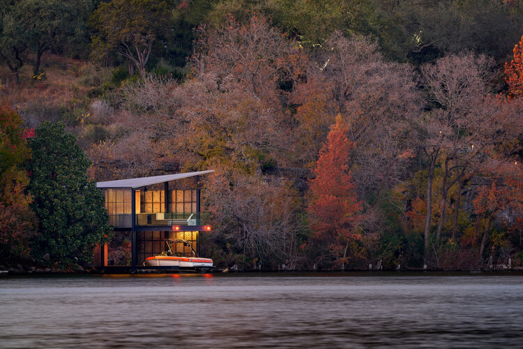  Filtered Frame Dock / Matt Fajkus Architecture - Exterior Photography, Waterfront, Forest