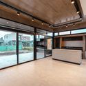House in Alto Verde / Estudio Giraudo - Interior Photography, Kitchen, Windows, Door