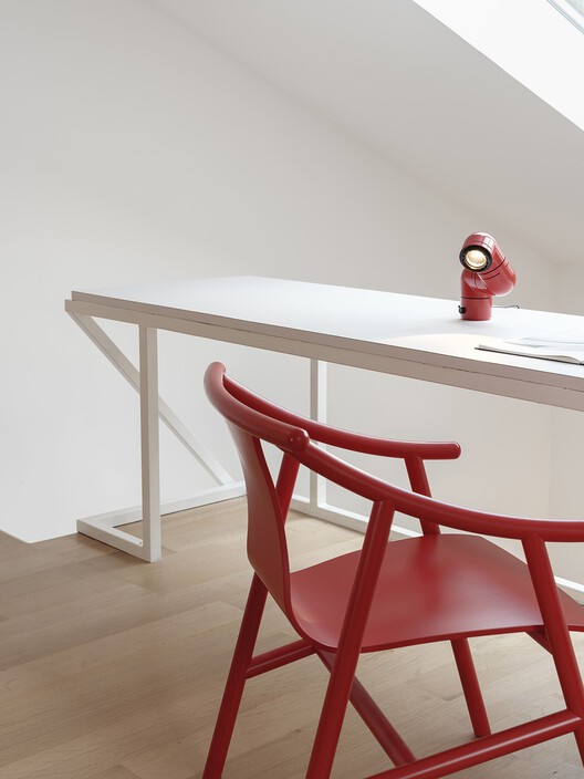 House M / Studio Atomic - Interior Photography, Table, Chair