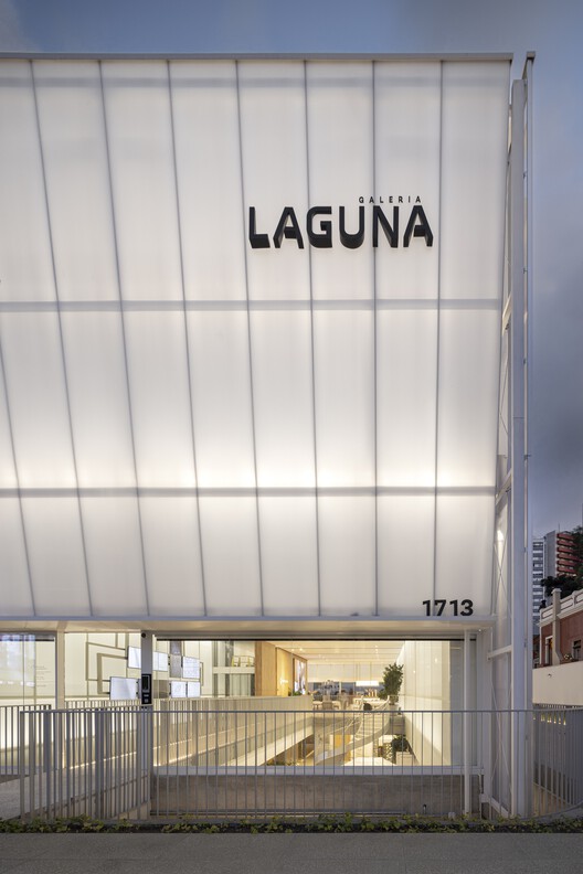 Laguna Gallery / Estúdio 41 - Interior Photography, Facade