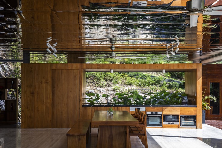 Sky Villa / MM++ architects - Interior Photography, Kitchen, Wood, Beam, Windows