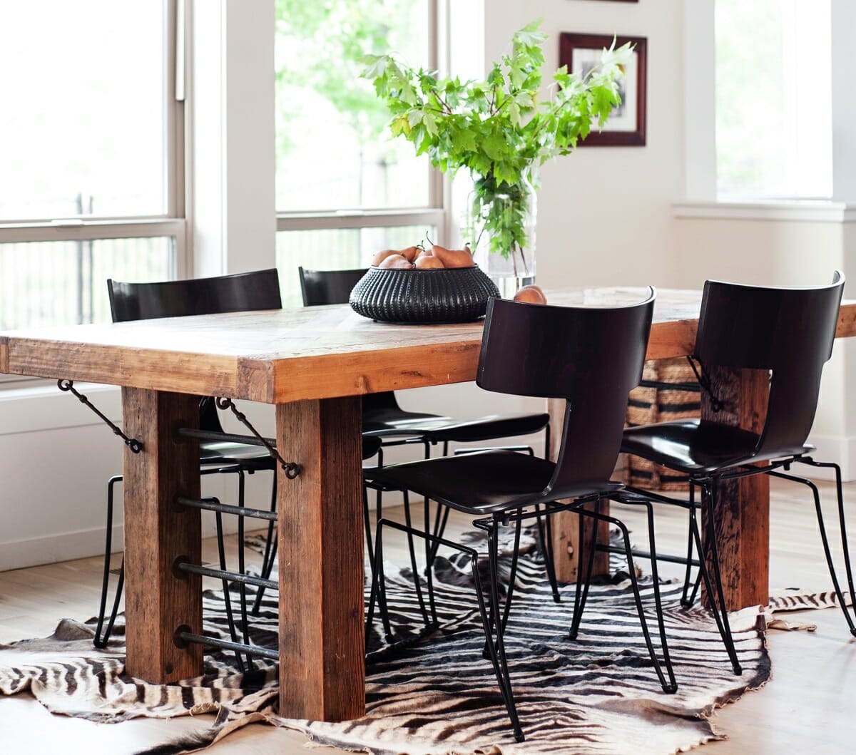 Industrial-and-rustic-dining-table-styles-in-a-contemporary-interior