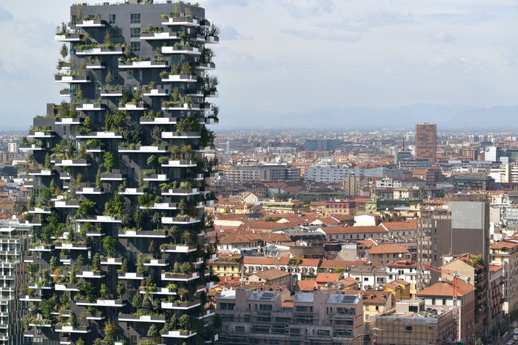 Vertical Urbanism: Milan Highrises Reaching New Heights - Image 7 of 9