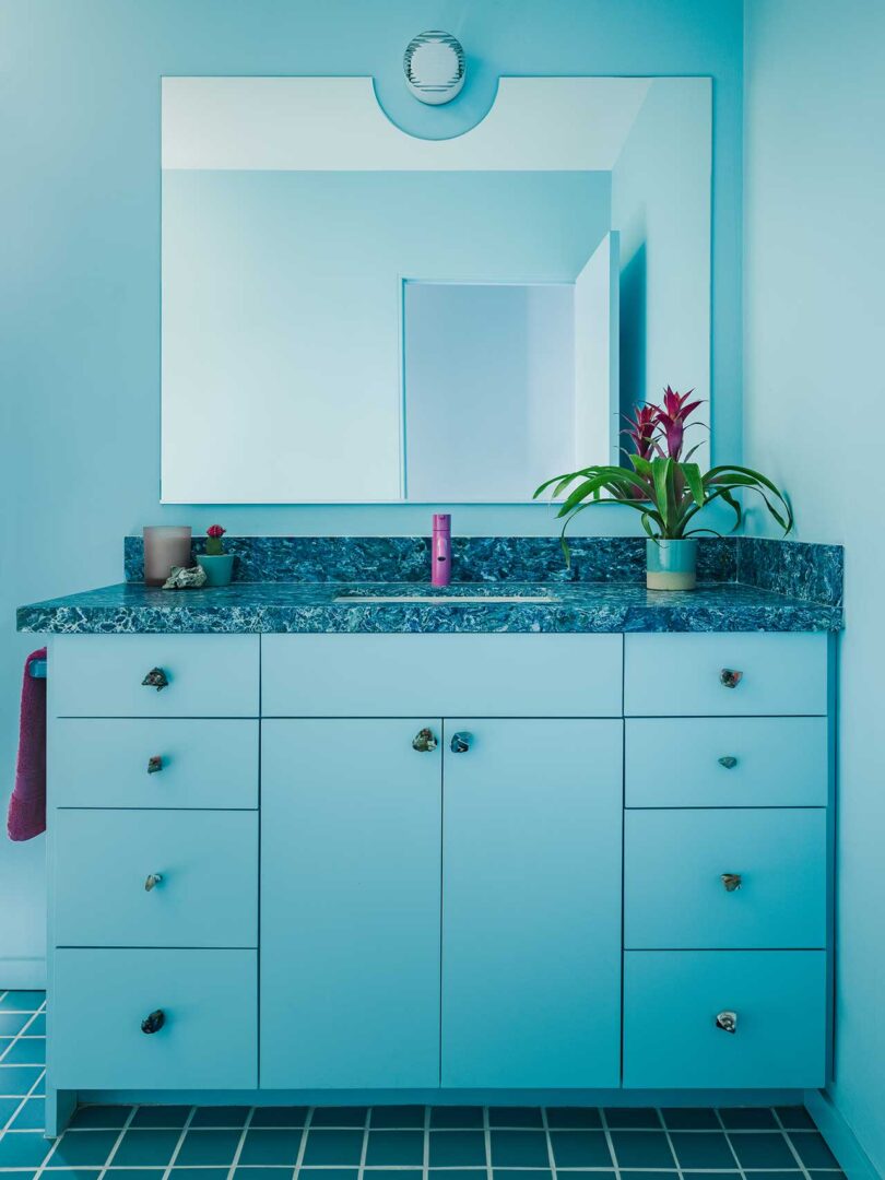 modern bathroom in shades of blue