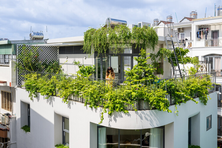 Secret Garden House / ROOM+ Design & Build - Exterior Photography, Windows, Facade, Balcony