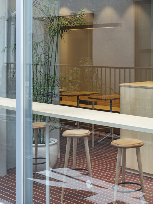 Tototo&Soymilk Café / Tenhachi Architect & Interior Design - Exterior Photography, Windows, Facade