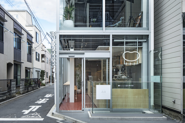 Tototo&Soymilk Café / Tenhachi Architect & Interior Design - Interior Photography, Windows, Door, Facade