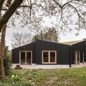 Butterfly House / Oliver Leech Architects - Exterior Photography, Door, Windows, Forest
