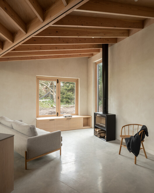 Butterfly House / Oliver Leech Architects - Interior Photography, Bedroom, Door, Bed, Beam