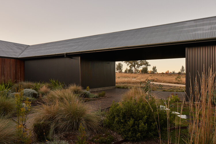 House in the Dry / MRTN Architects - Exterior Photography