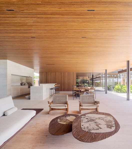 Jabuticaba House / Fernanda Marques Arquitetura - Interior Photography, Living Room, Beam