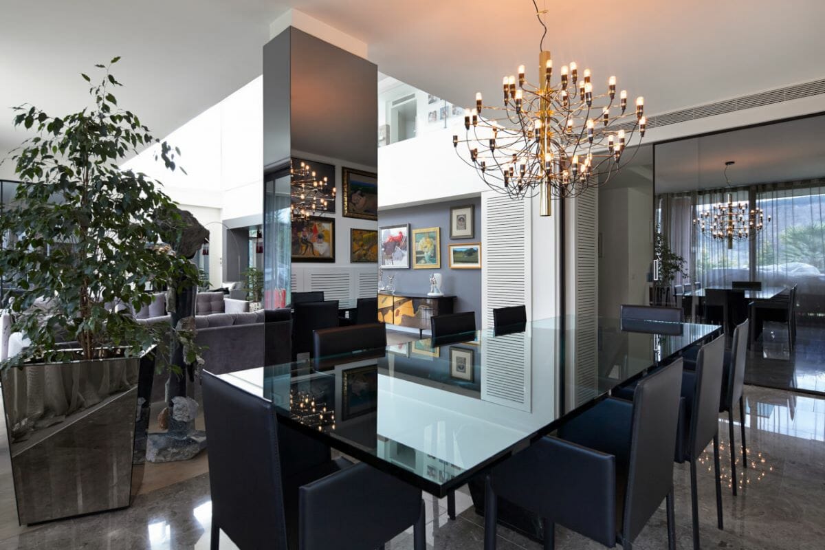 Glamorous living room lighting trends 2024 by Decorilla designer Mladen C.