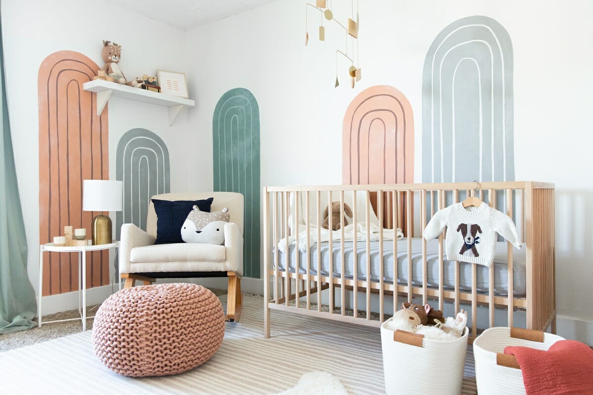 Nursery room décor ideas with wall art