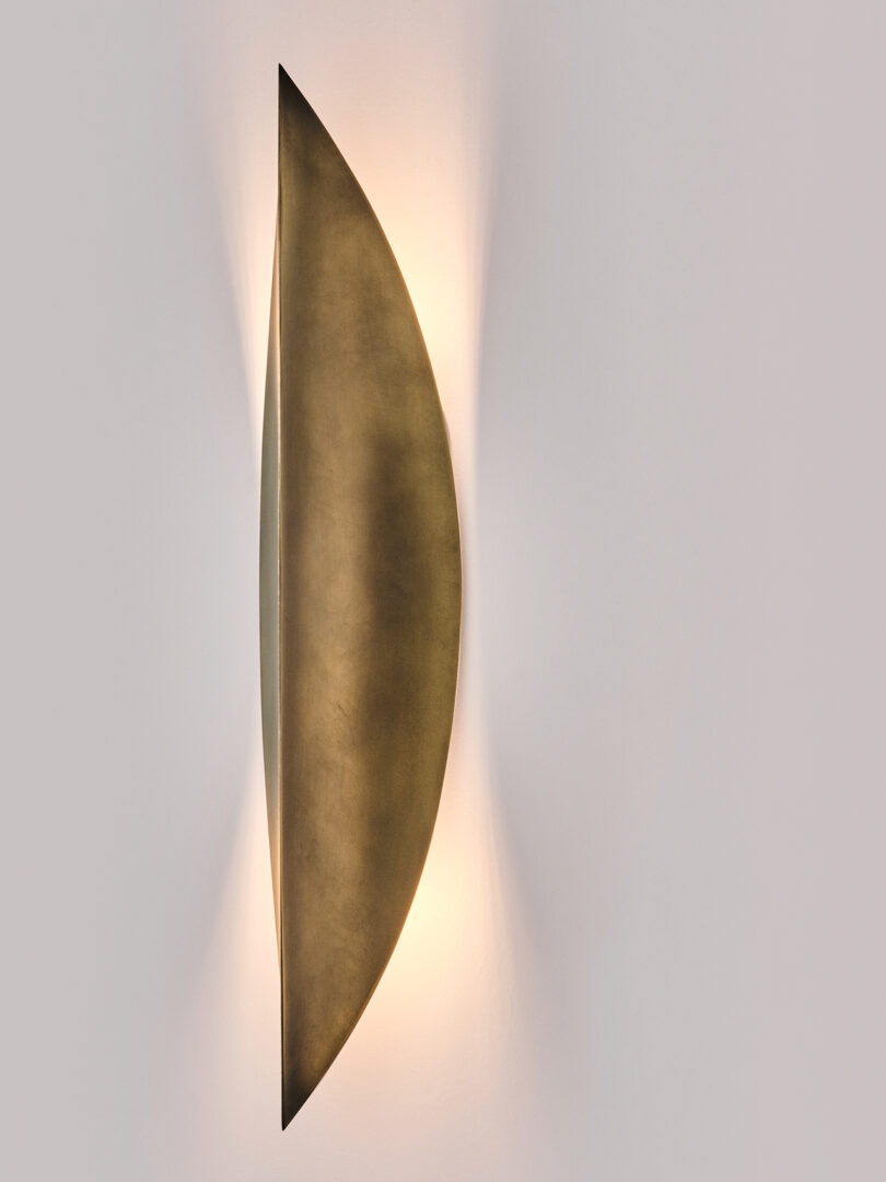 gold leaf-shaped wall sconce