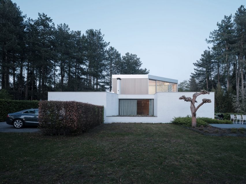 Modernist home with a rooftop extension by ISM Architecten