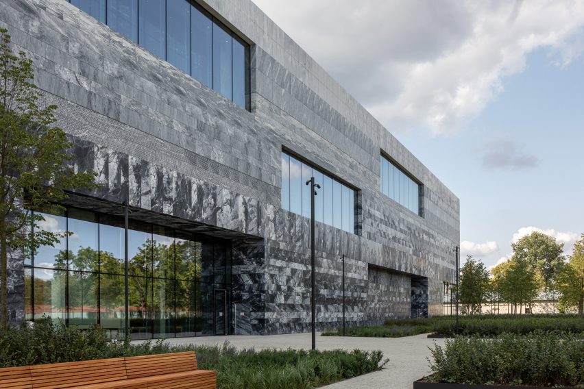 Marble-clad Polish History Museum by WXCA
