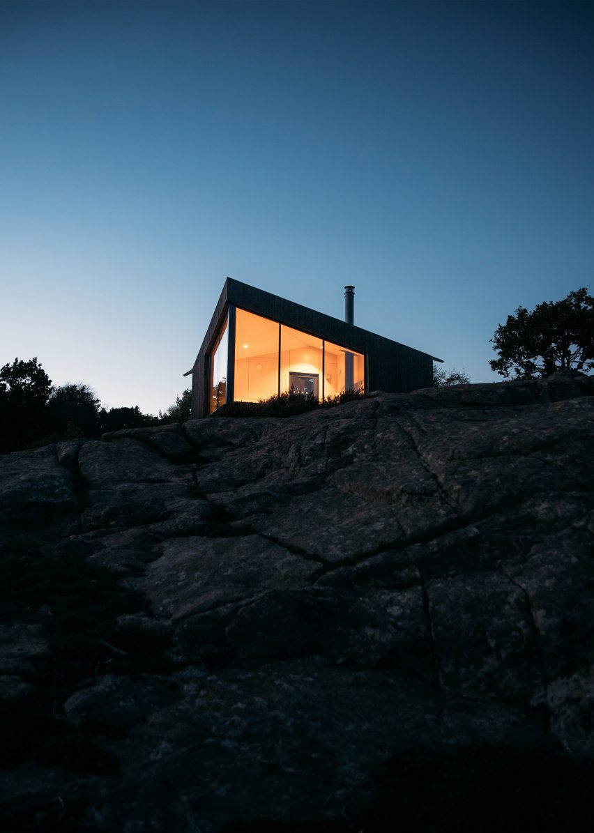 Night view of Agder Day-Trip Cabin in rural southern Norway by Feste