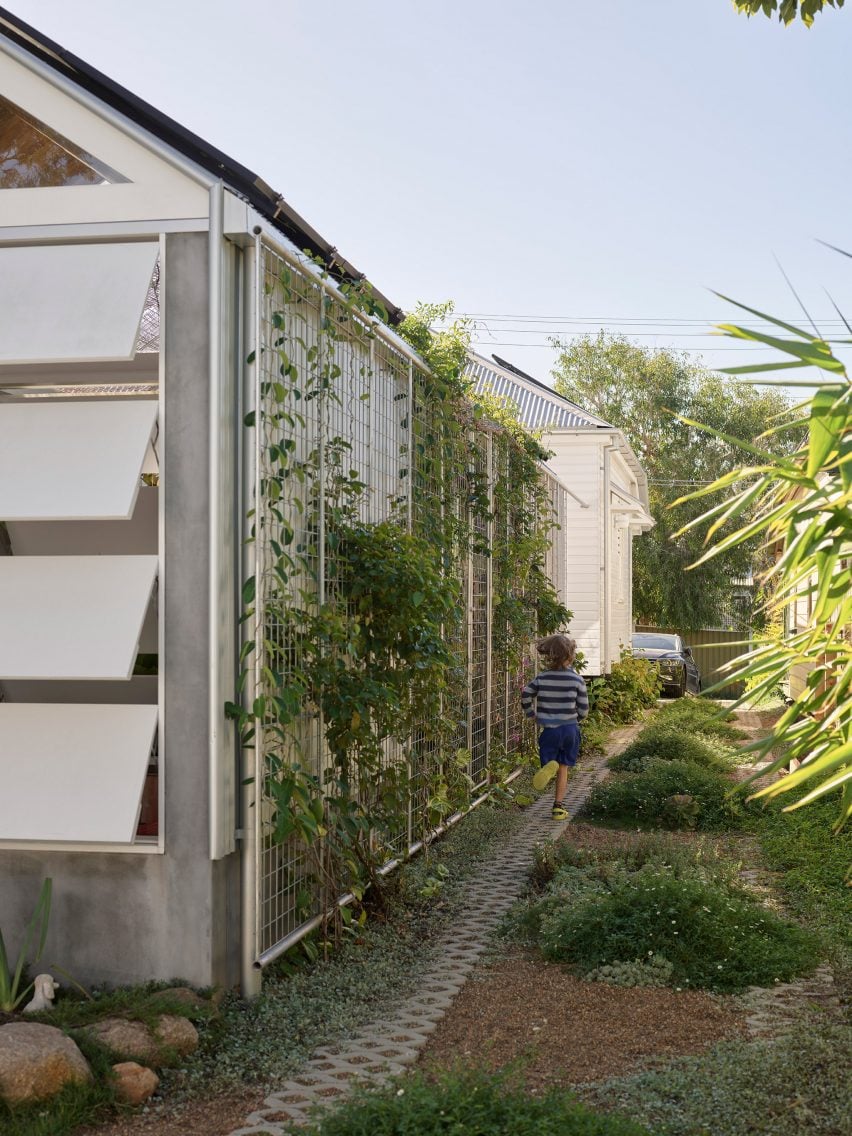 Hopscotch House extension by John Ellway Architect