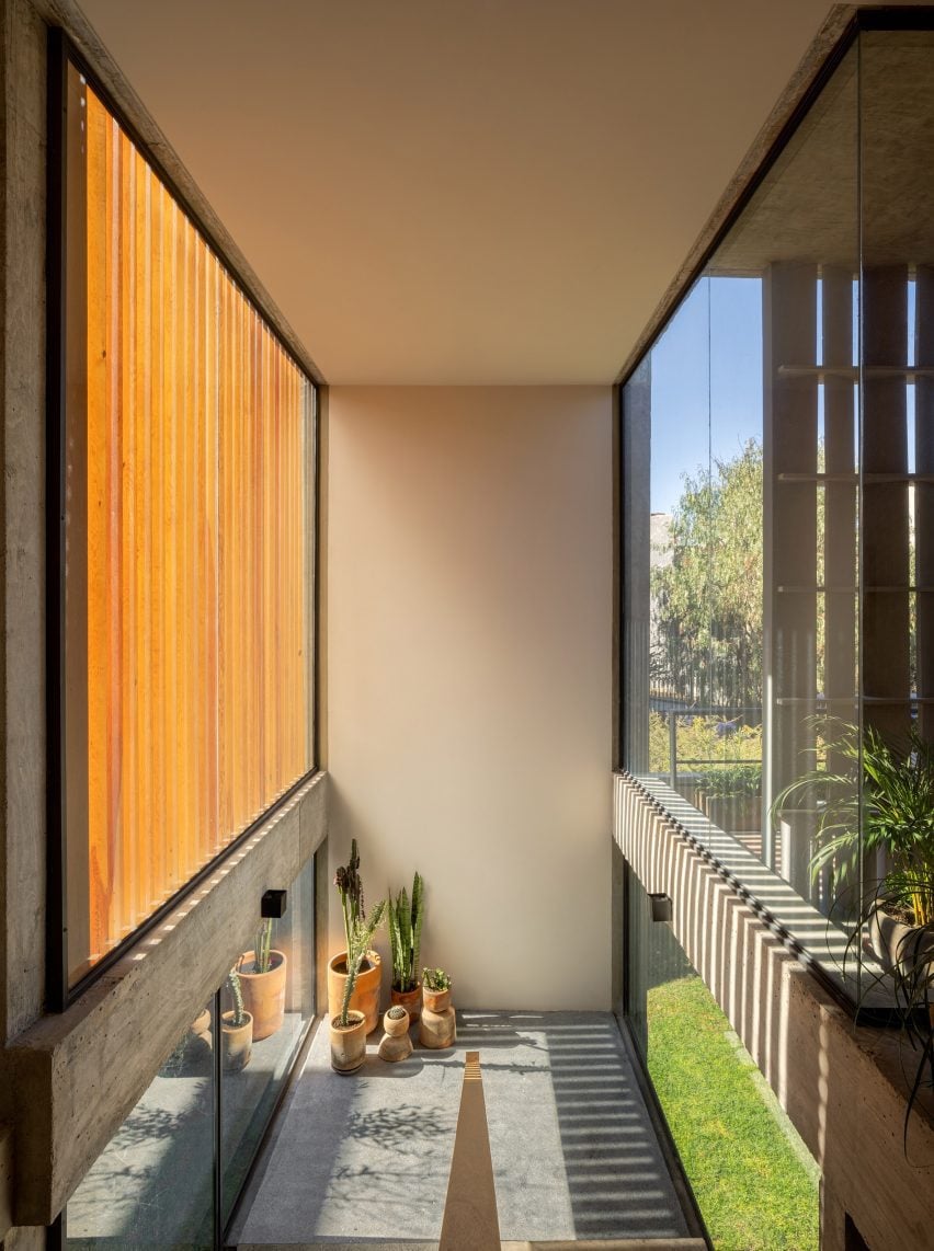 "Blind facade" on the Mexican home