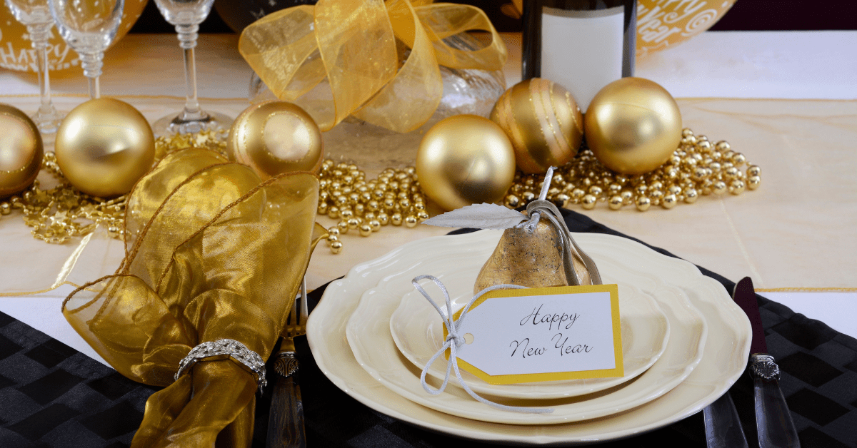 New Year's tablescape and decorations.