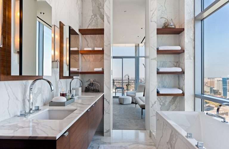 Pure Elegance: Fall In Love With Marble Bathrooms 