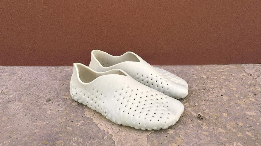Vivobarefoot unveils "scan-to-print-to-soil" compostable footwear