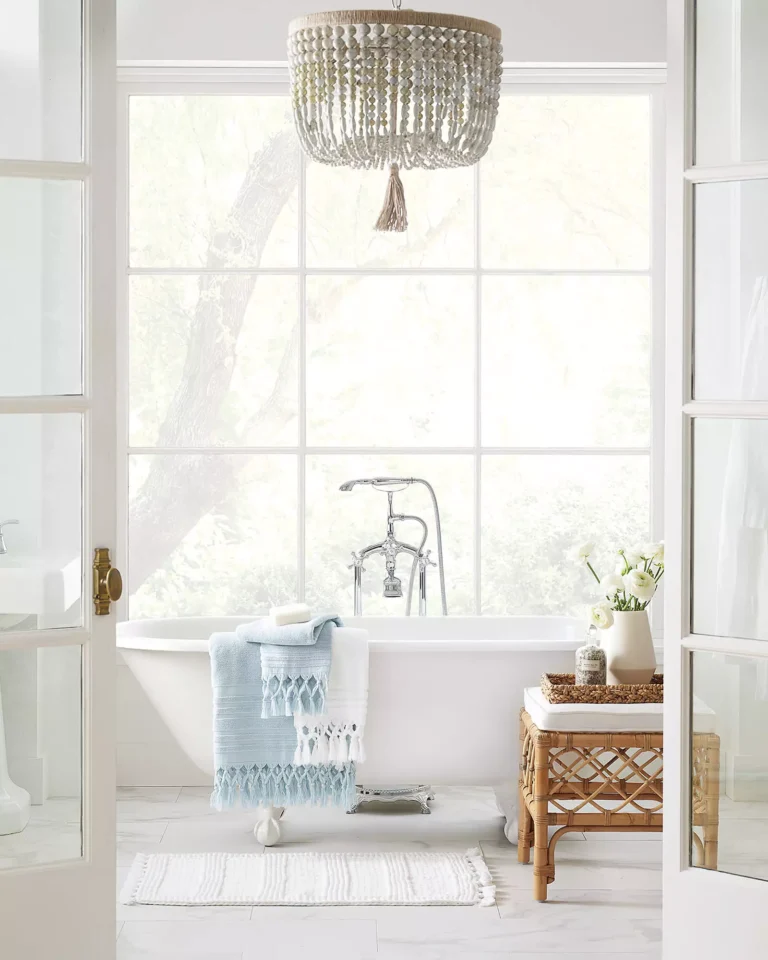 Must-Have Bathroom Essentials For Style and Comfort