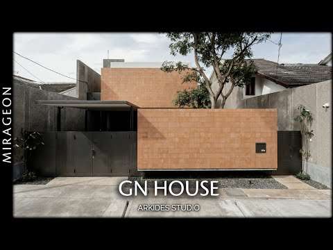 Blind Facade and a Small Plot of Land | GN House