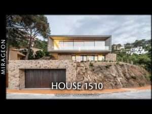 Emerging from the Mountain to Attain Mediterranean Views | House 1510
