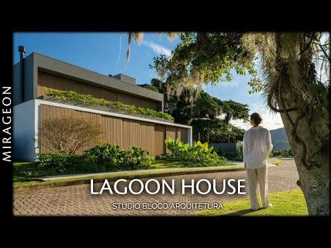 House with Front-Facing Social Area Featuring Views of the Lagoon | Lagoon House