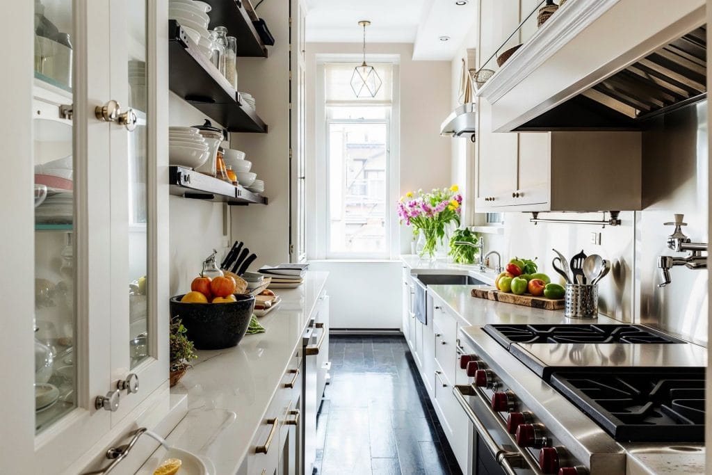 Cozy kitchen shelf styling by Decorilla