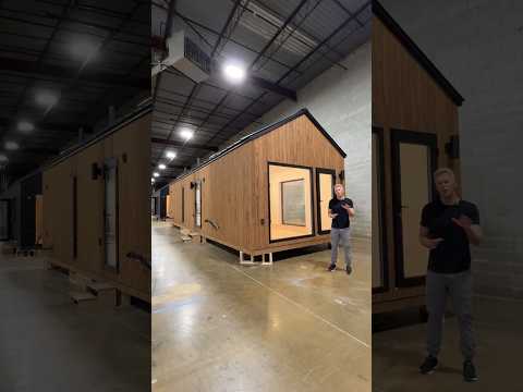 Touring a Cottage Style Prefab Home in Chicago! #modularhome #prefabhome #hometour